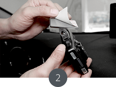 Remove the 3M tape after placing the product on the car holder.